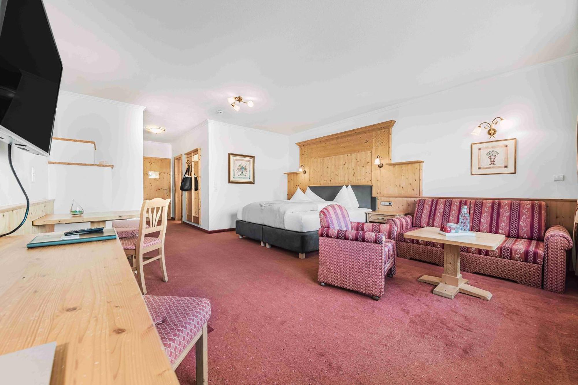 Ski - Golf - Wellness Hotel Riml Хохгургль Экстерьер фото